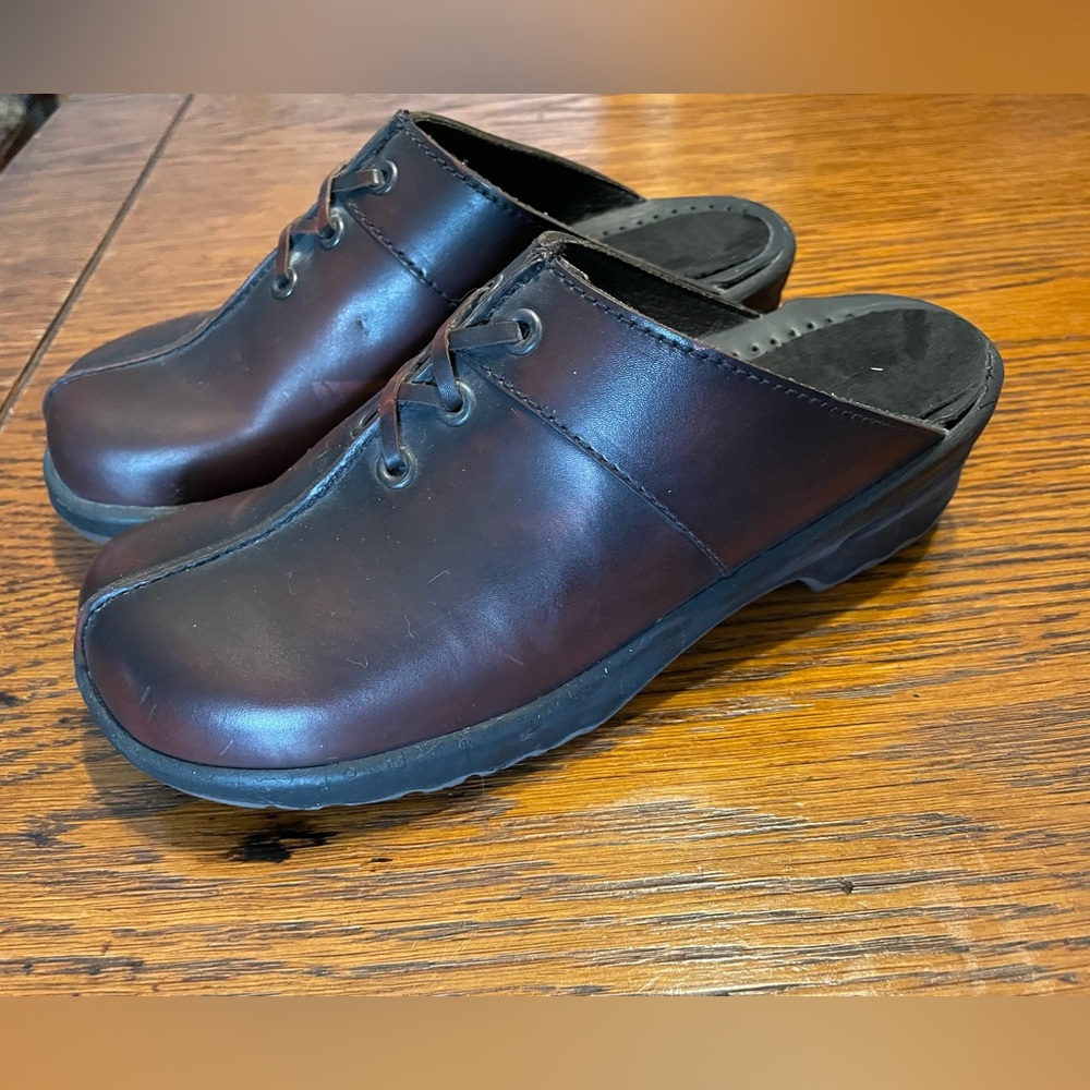 Sanita Women's Burgundy Leather Mule Clogs